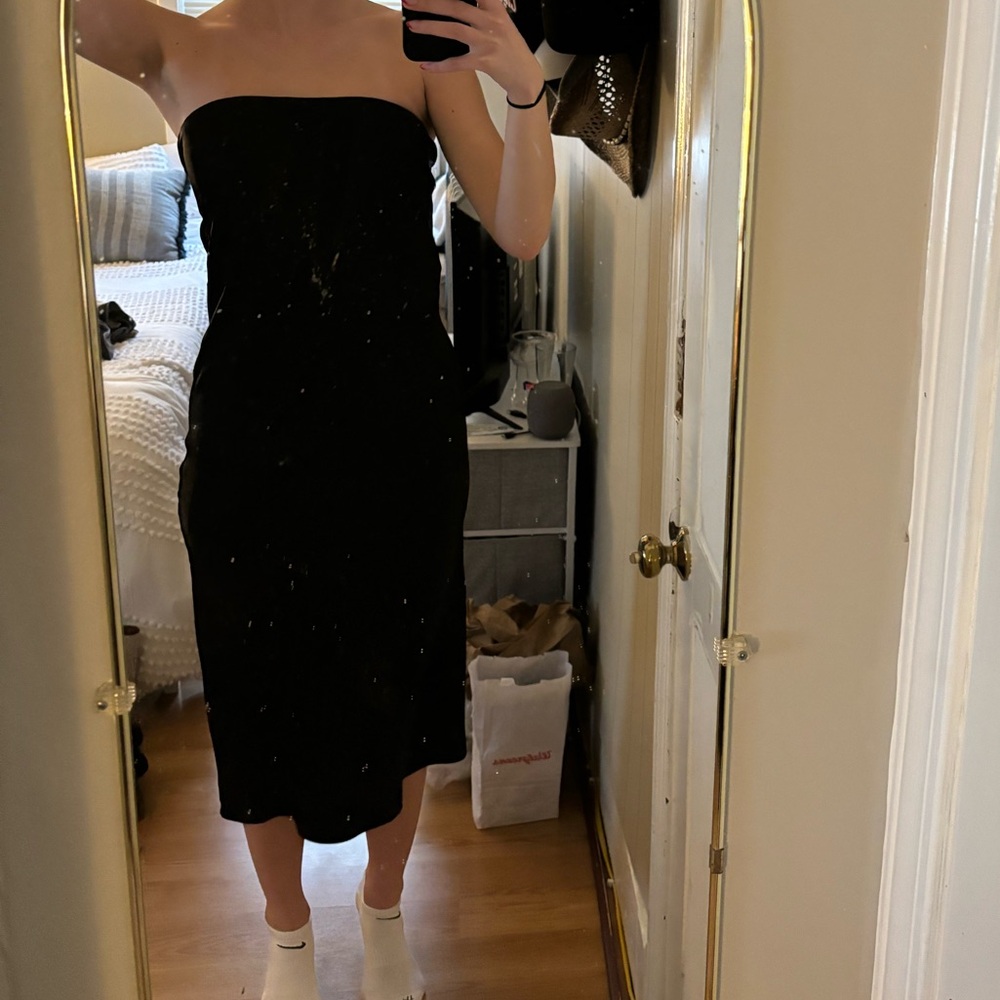 Elegant Black Strapless Dress